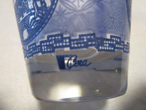 Vintage Cera Glass Blue Willow cocktail Glasses Barware 4 Oz. 1960’s - Picture 7 of 11