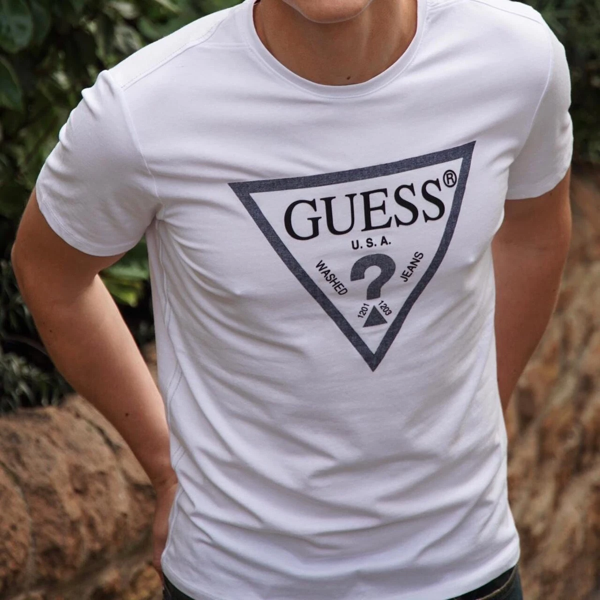 white t shirt guess