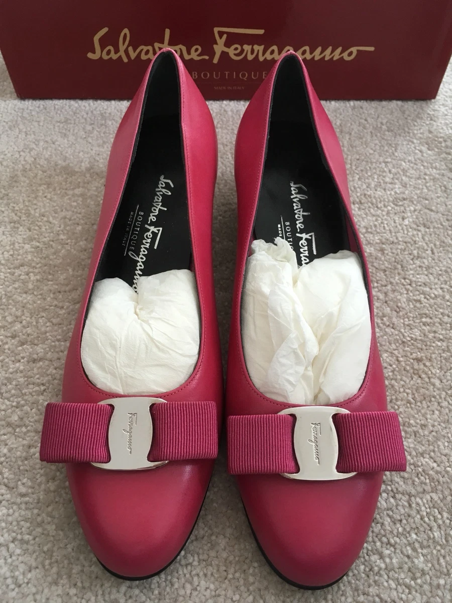 Ferragamo top pink shoes