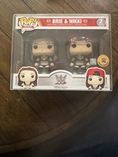 WWE Funko Pop! Paquete de 2 figuras de vinilo Brie y Nikki exclusivas del sitio web de la WWE