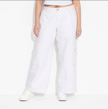 Wild Fable Women  s White Mid Rise Wide Leg Cargo Size 8