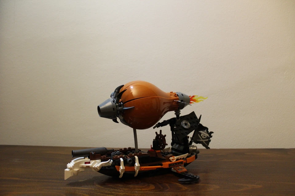 LEGO Ninjago 70603 Raid Zeppelin, foto 2 di 2
