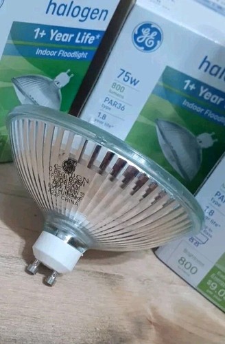1 CT: G.E.75 Watt PAR36 GU10 BASE Indoor FloodLIGHT NOT LED Bulbs 800 lumen SAVE - Picture 6 of 8