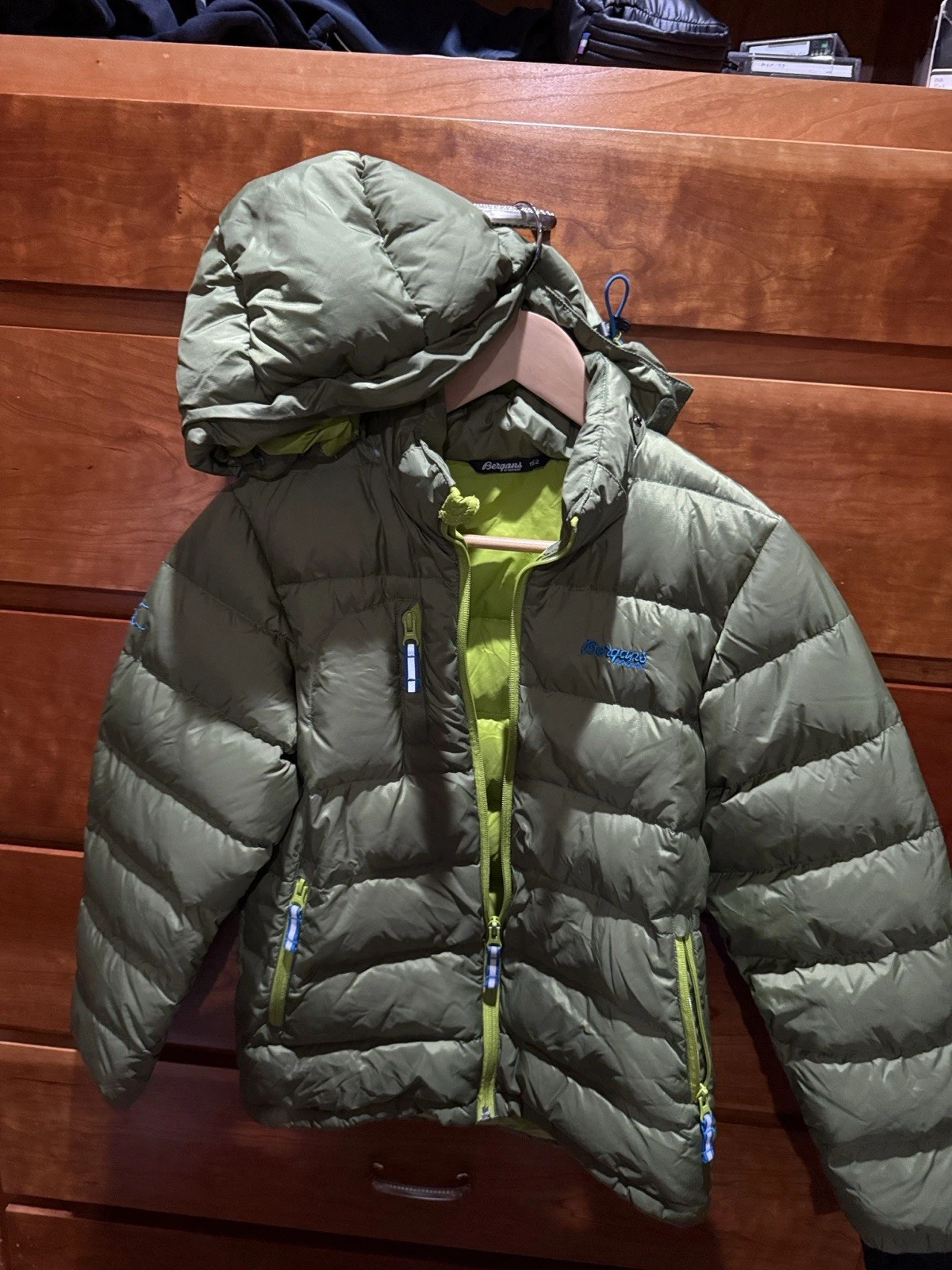 Bergans Boys Green Puffer Jacket Hooded Down Nylon Zip Size 12-14 Outdoor