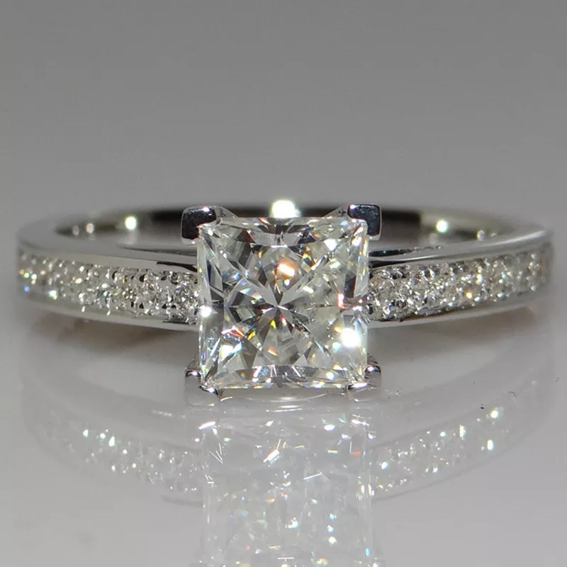 Small princess cut engagement rings deals