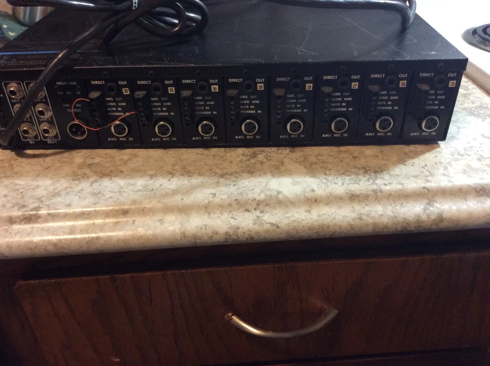 Shure AMS8000 Automatic Microphone System 8 Channel Mixer Auto Conference Mics - Image 2 of 4