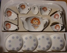 VINTAGE SCHYLLING Raggedy Ann China Tea Set Age 3  CLASSIC NIB