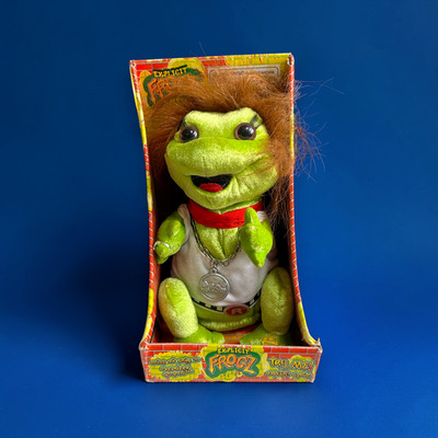 RARE Vintage 2004 Gemmy Explicit Frogz - Redneck Woman - Needs New Batteries