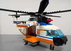 LEGO City 7738 Helicopter & Rescue Boat Coast Guard Minifigs