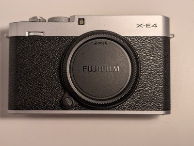 Fujifilm X-E4 26,1MP Systemkamera - Silber (Nur Gehäuse) | gebraucht