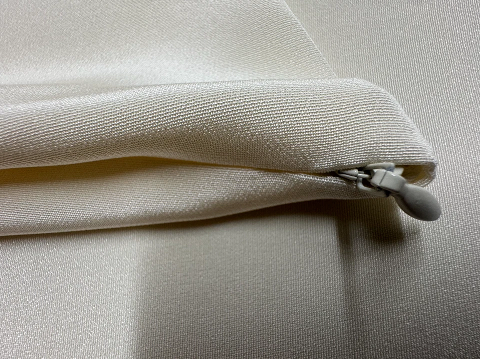 100% Mulberry Silk Pillowcase with Zipper – Hair & Skin Care, Anti-Frizz_Cream - Image 3 of 3