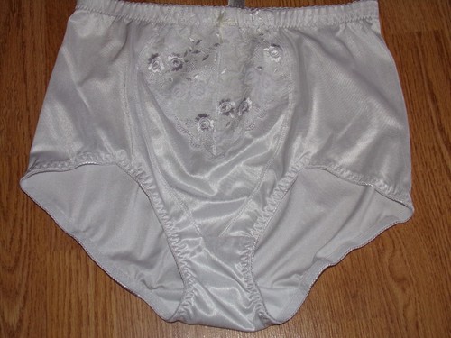 LOT 2 DELTA BURKE WOMENS SIZE 10 / 3X BLACK AND WHITE HIGH CUT SHAPER BRIEF