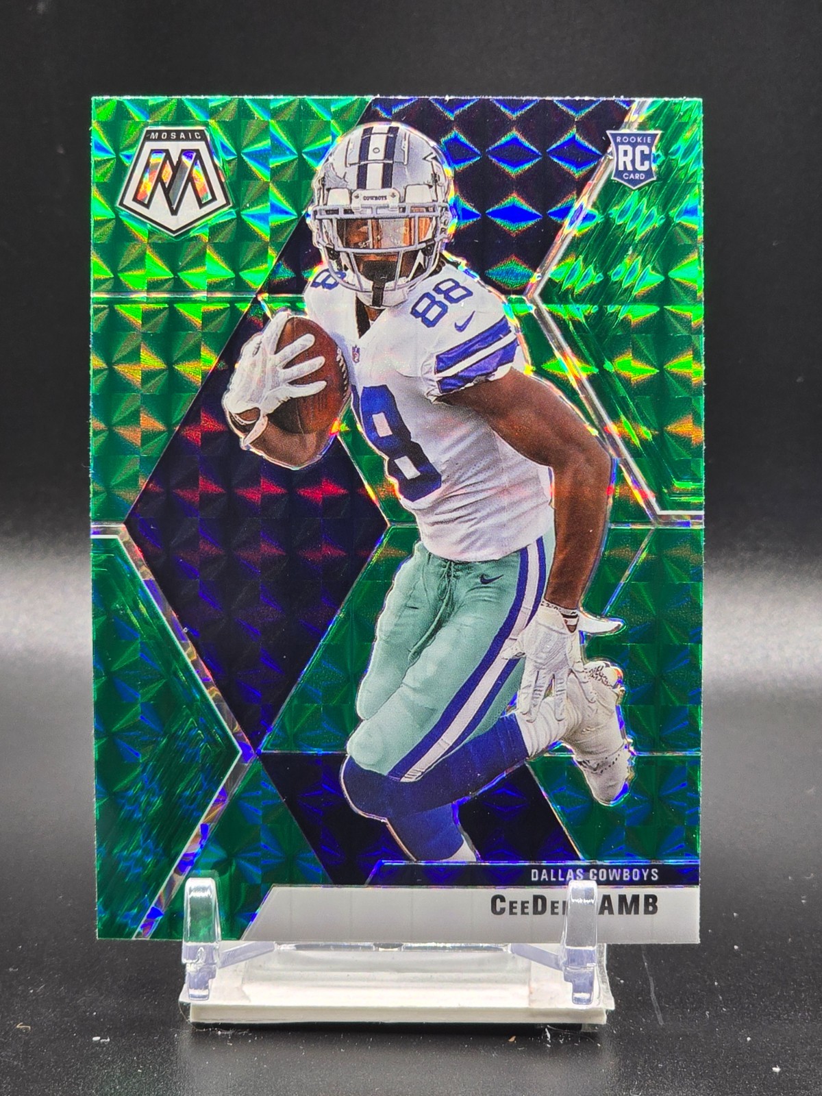 2020 Panini Mosaic - Rookies CeeDee Lamb #207 Green Mosaic Prizm (RC)