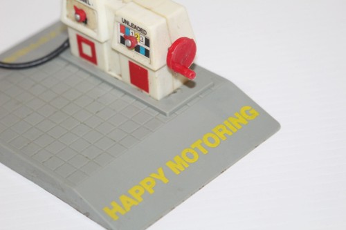 Vintage Toy Gas Pump Station Express Lane / Happy Motoring - J R I Hong Kong. - Picture 5 of 8