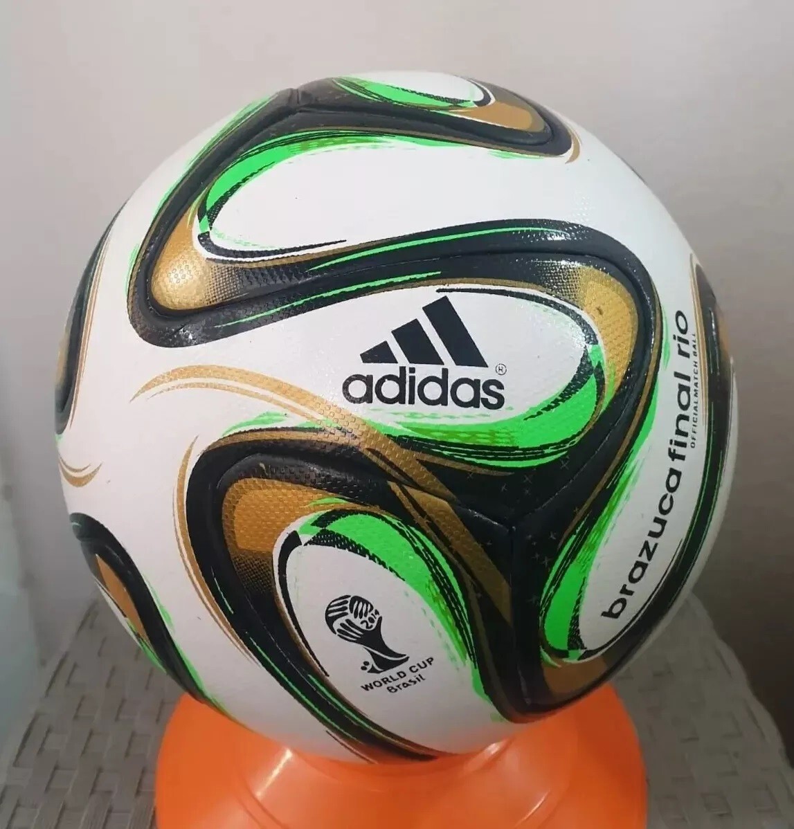 Adidas Brazuca World Cup Brazil FIFA 2014 Official Match