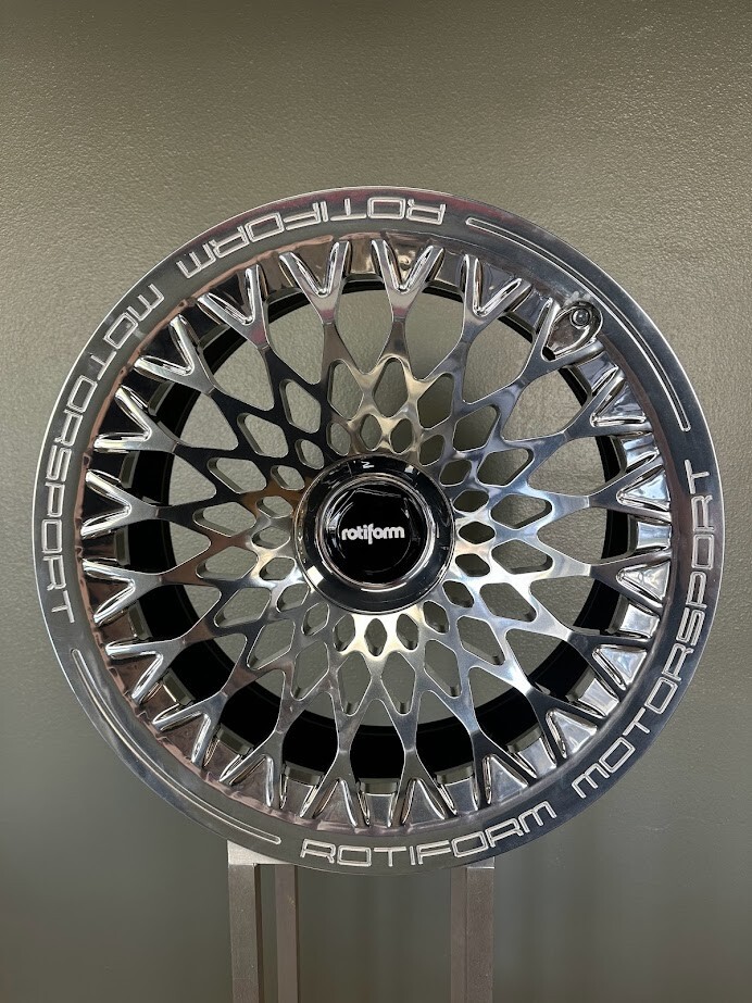 Rotiform Wheels LHR-M Two Piece - 22" for Rolls Royce Ghost / Wraith / Dawn