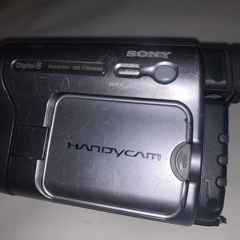 Sony Handycam DCR-TRV280 Camcorder NTSC Digital8 Camera Video Transfer - Image 2 of 4