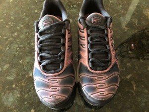 girls nike trainers size 4