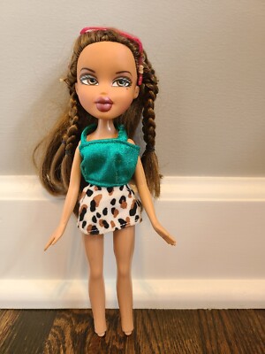 2004 MGA Bratz Sun-kissed Summer Yasmin Braids Sunglasses No Feet/Shoes