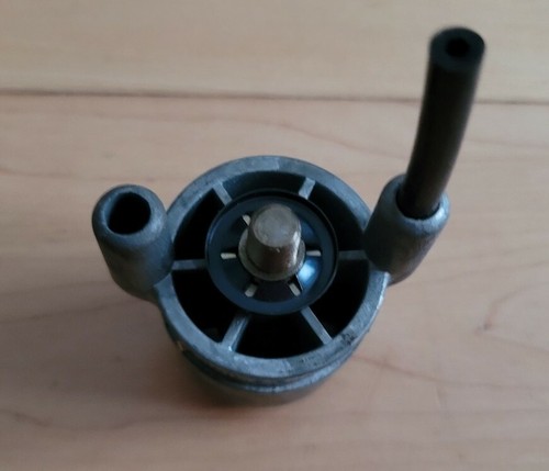 Black & Decker Vintage Drill Chuck Tool Adaptor Converter D2070 from 1985 - Picture 6 of 12