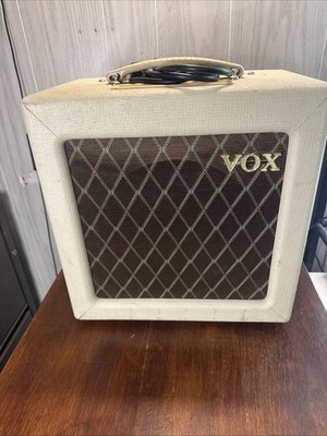 Vox AC4TV Combo Vacuum Tube Guitar Amplifier 4W 1 Channel 1 Speaker 16 Ohms