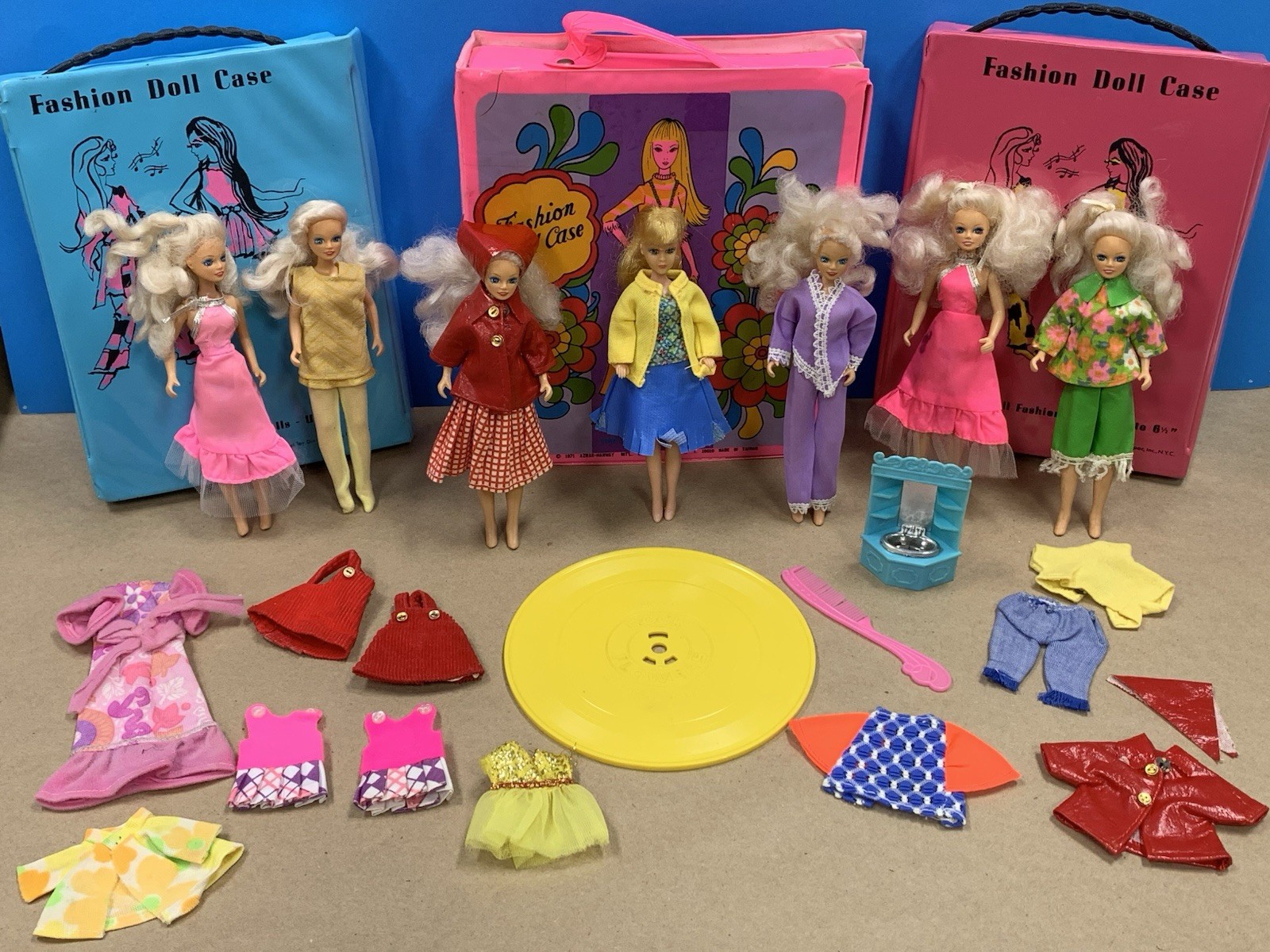 Vintage 6" Fashion Doll Lot Cases Clothing Lesney JPI Rock F