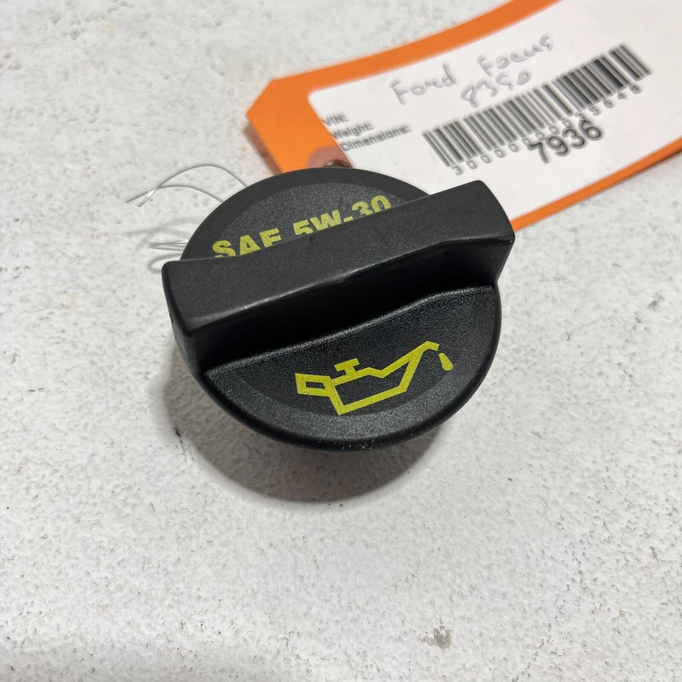 КРЫШКА МАСЛОЗАЛИВНОЙ ГОРЛОВИНЫ ДВИГАТЕЛЯ FORD FOCUS ST 2013-2018 2,0 Л ОТ ОРИГИНАЛЬНОГО ПРОИЗВОДИТЕЛЯ - Изображение 2 из 4