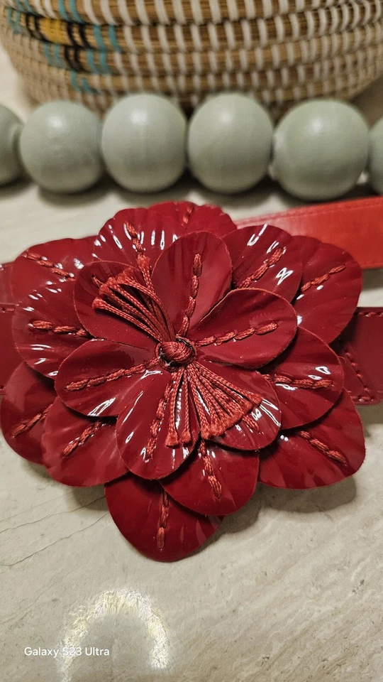 Cinturón Anne Fontaine Rojo Bovino Cuero Genuino Con Acentos Florales Hecho en Italia  Foto 2 de 4