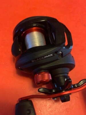 abu garcia black max red grips SX Spinning Reel A graphite frame and body Abu Garcia Black Max BOCA