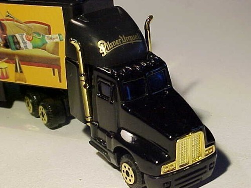 7 IN. Kenworth Urquell Beer Truck High Speed 1/87 H0 Diecast Plastic MINT Loose - Picture 5 of 7