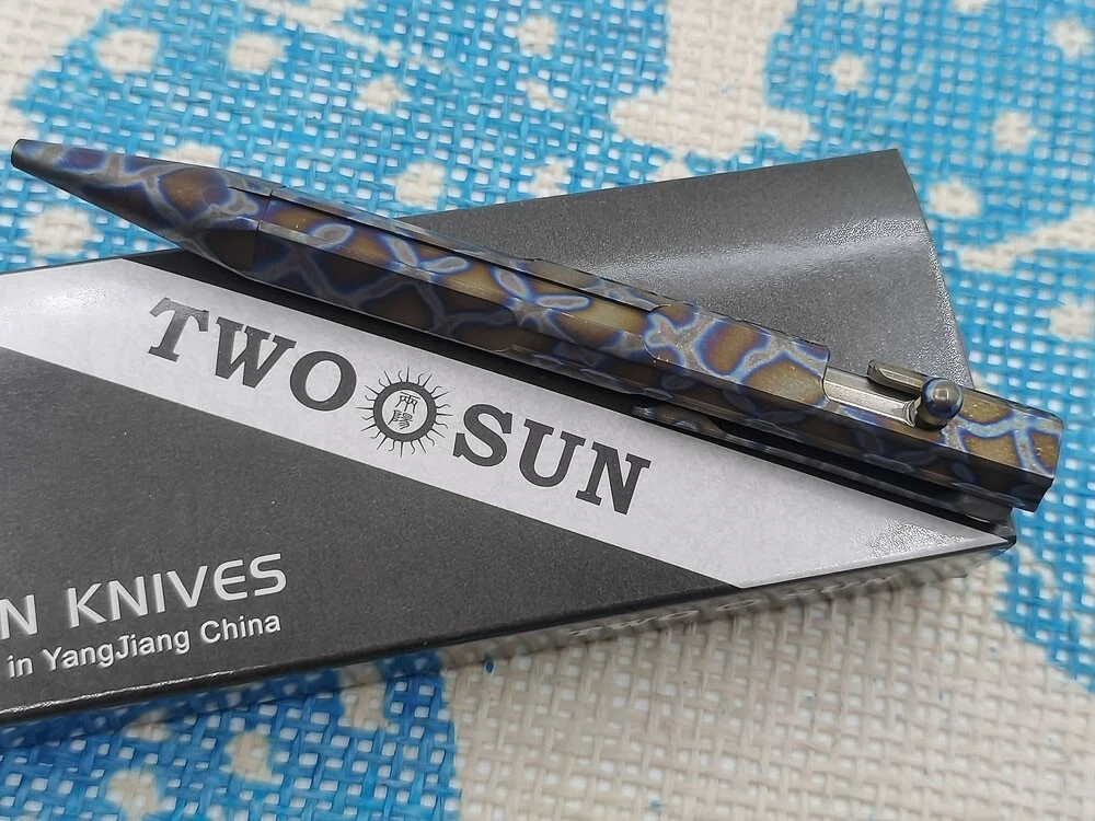 TwoSun TS-PEN02-Fire Outdoor Fire Checkered Tactical Titanium Push Mechanism
