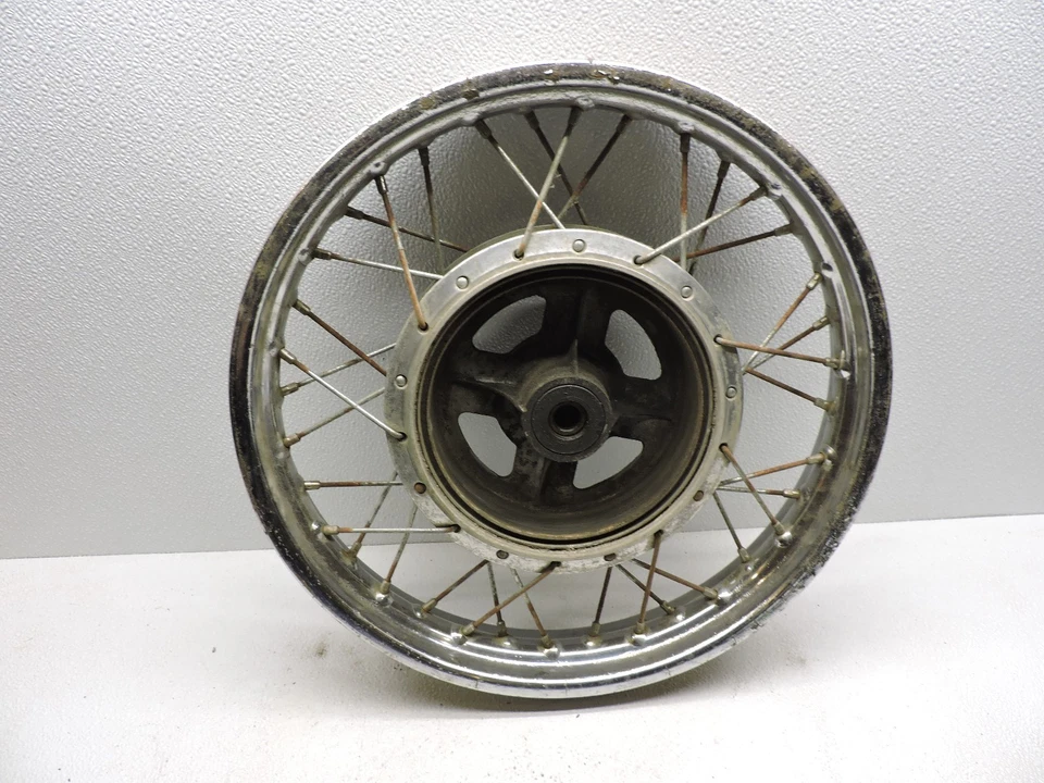 Rueda trasera Yamaha YD3 YD-3 250 1962 18" C15 Foto 2 de 4