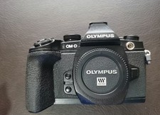 Olympus OM-D E-M1 3-Inch LCD 16.3MP Mirrorless Digital Camera Body Only 90 new