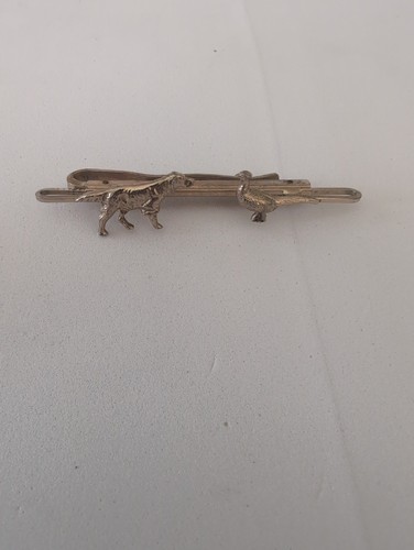 HICKOK USA FLYING PHEASANT w/HUNTING DOG POINTER GOLDTONE TIE BAR