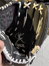 Mizuno Finch GPP1005F3 Youth 10" Softball Glove w/ PowerClose Tech RHT Ages 3-6