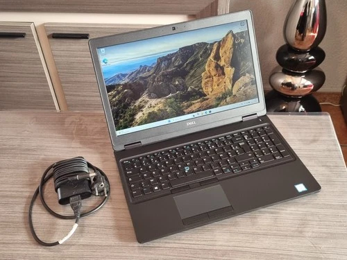 PC Ordinateur PORTABLE DELL LATITUDE 5590 i5 8250U 8 Go 256 Go SSD FHD (1)