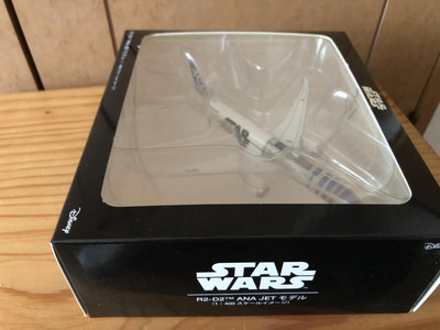 Star Wars Ana R2-D2 Jet 787-9 1/400 Scale | eBay