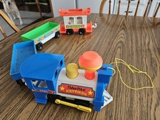 Fisher Price Express Train 2581 Engine,two Cars ,Caboose,with Conductor Fisher Price Express Train 2581 Engine,two Cars ,Caboose,with Conductor - Image 1