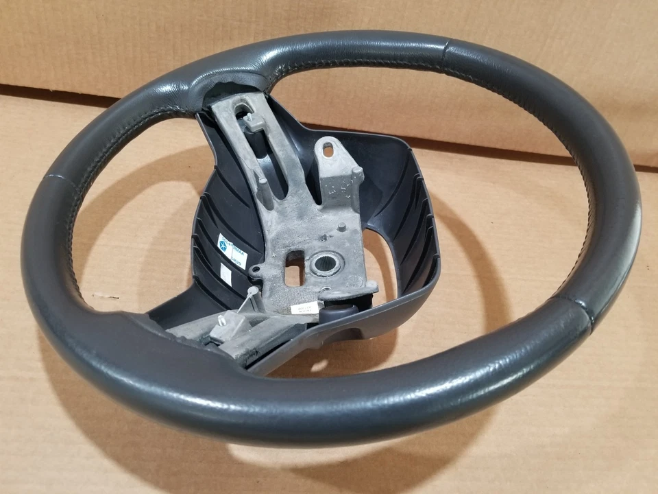 97-01 Jeep Cherokee XJ Factory OEM Leather Steering Wheel - Image 4 of 4