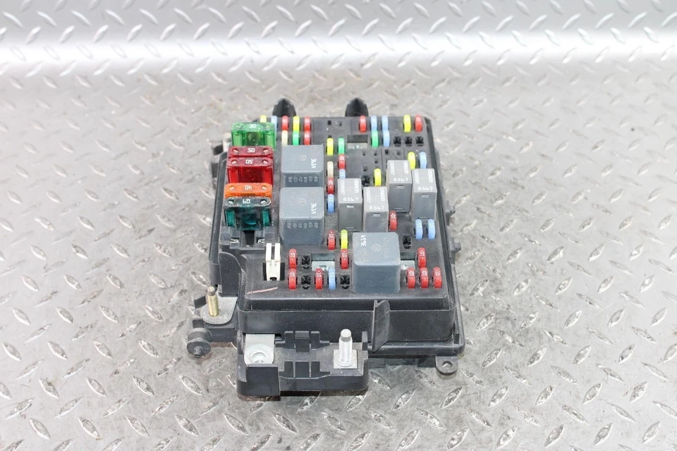 00-02 Sierra 1500 4.8L Motor Engine Fuse Relay Power Distribution Box Housing OE Foto 4 de 4