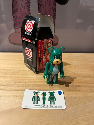 BEARBRICK 100% SERIES 10 DREAMING BEAR DOG SECRET MEDICOMTOY KAWS