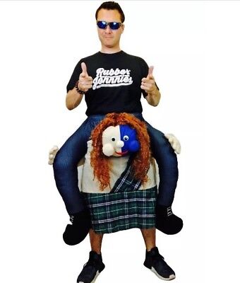 Paseo en Escocés Kilt valiente Jengibre Scot Fancy Dress Costume Carry Back