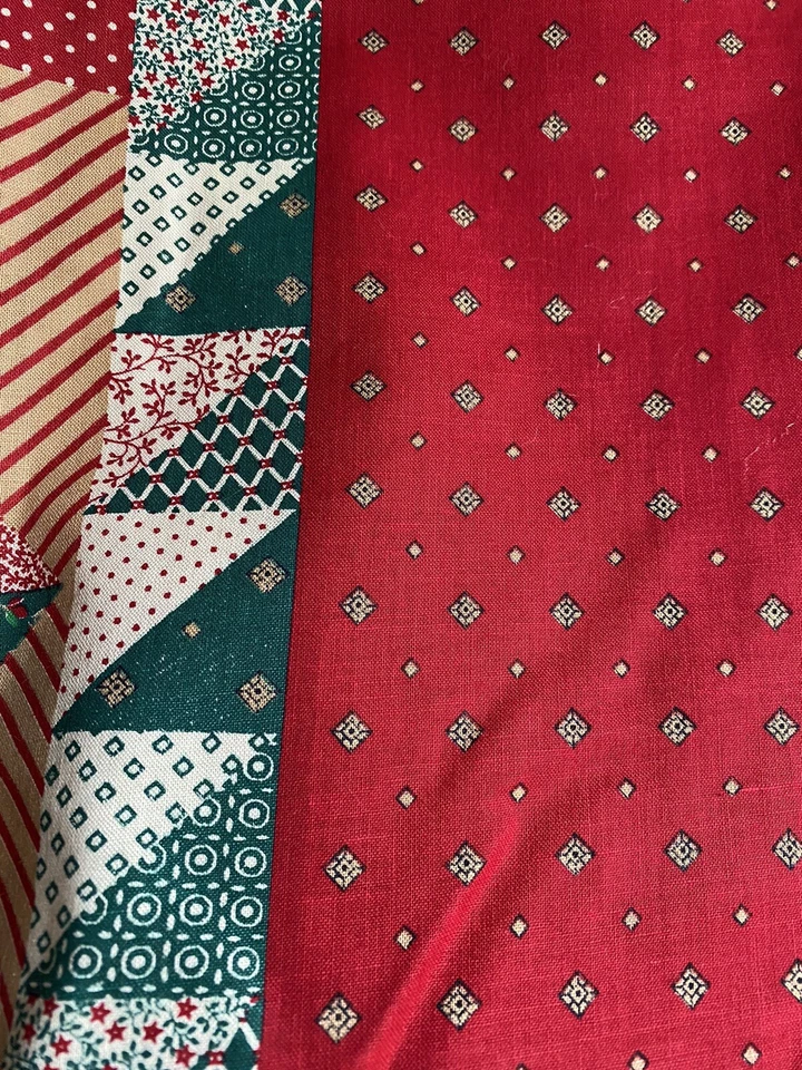 Vintage Fabric by Joan Kessler for Concord. Approx. 112”x43” Paisley Quilt - Image 2 of 4