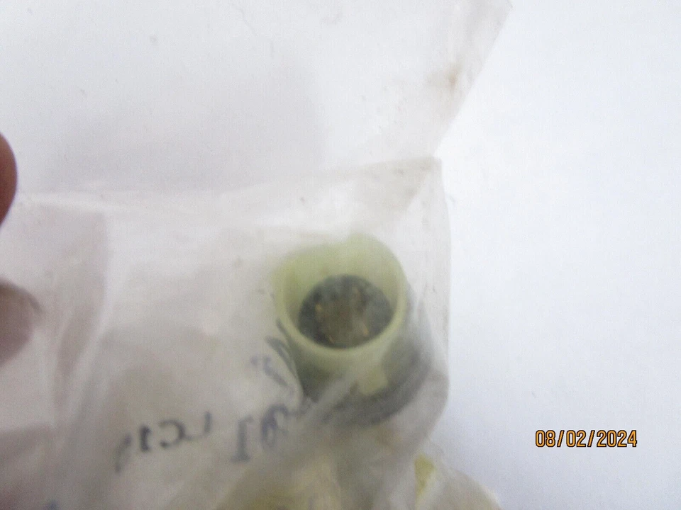 Pressure Cycling Switch 15-5741 ACDelco GM OE/GM Genuine Parts 15765001 Foto 4 de 4