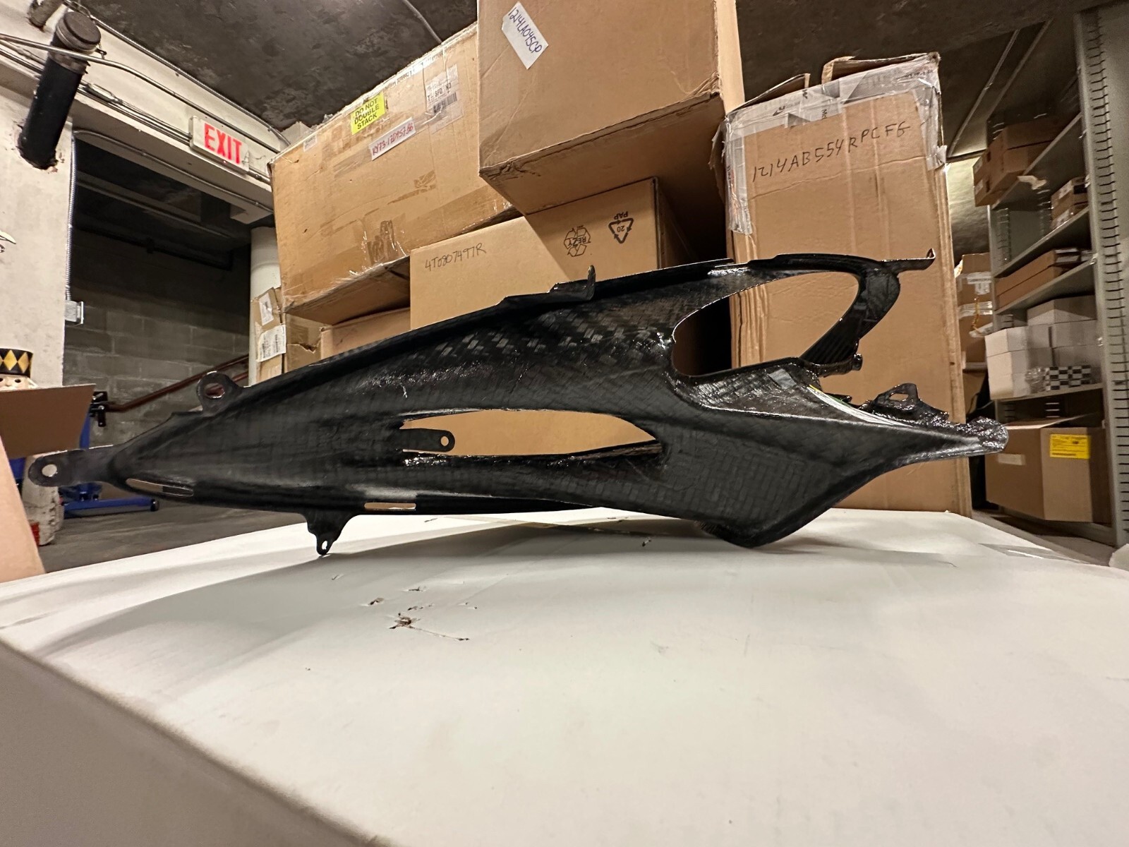 MCLAREN 750S RH CARBON FIBER HEADLAMP BEZEL 14AA508CPCFG