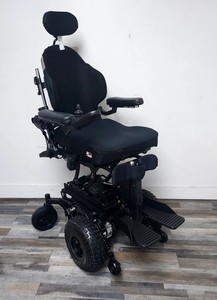 MAGIC MOBILITY FRONTIER V4 , TILT , RECLINE , LEGS,LIFT .ALL TERRAIN. PRISTINE .
