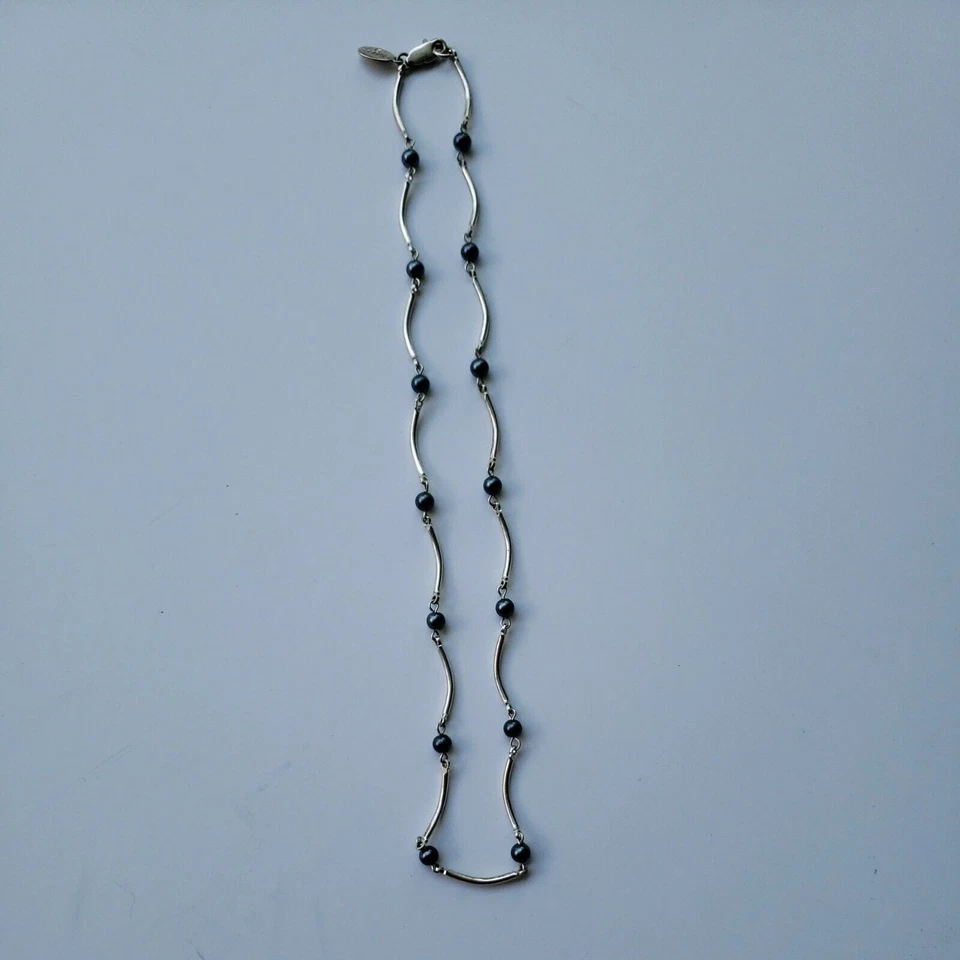 Collar Carolee Firmado Tono Plata y Pequeñas Cuentas Azul Metálico, 16 pulgadas Foto 2 de 4