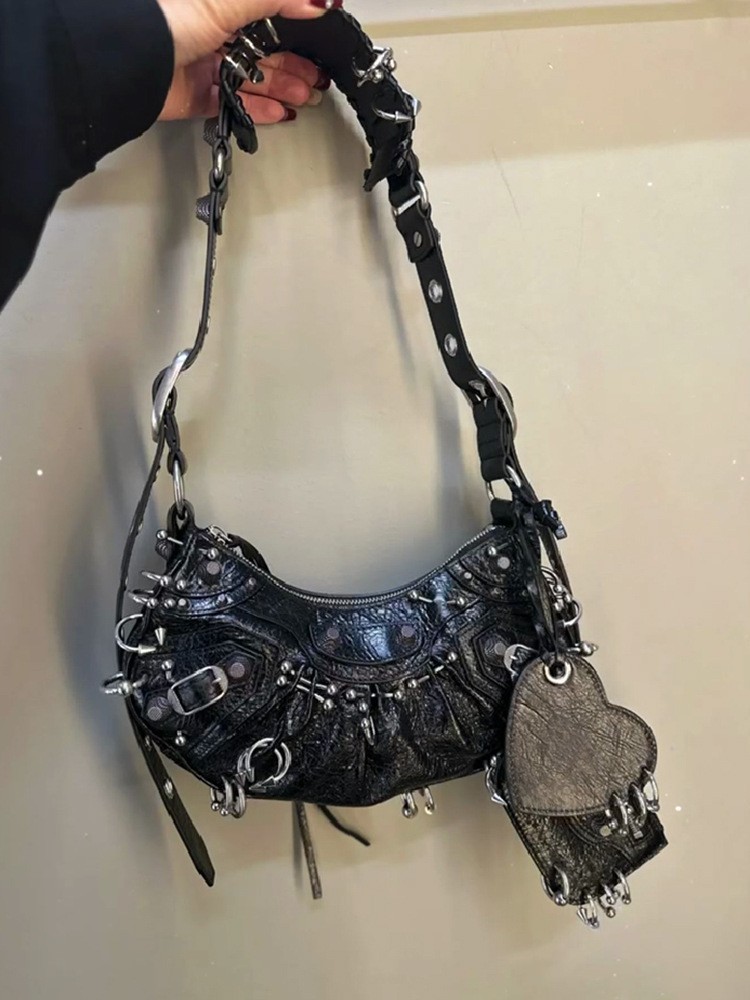 Retro style large capacity women's shoulder bag, new spring summer