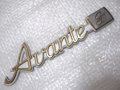 Rare Avante G Toyota Chaser Avanteg Gx81 Logo White/Gold Emblem Old Car 1 Item U