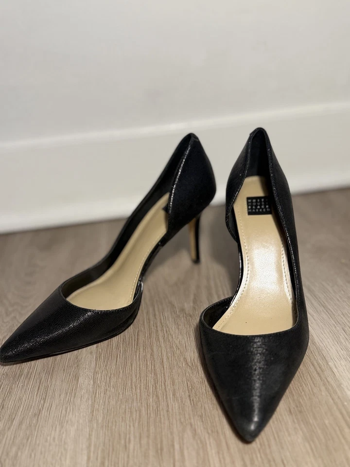 Zapatos de salón de tacón negro White House Black Market 7 lados recortados Foto 2 de 4